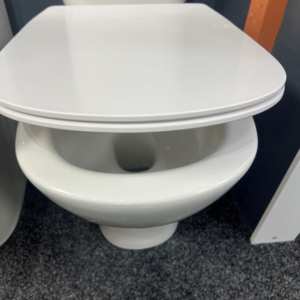 Ideal Standard Close Coupled Toilet With Aquablade Technology And Soft Close Seat Toilet Ideal Standard 