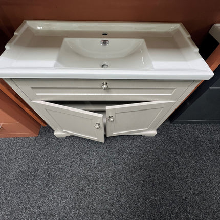 Old London Floor Standing 2 Door Vanity Unit with 1 Tap Hole Clearance Vanity Unit Hudson Reed 